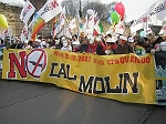 Vincenca-Italien: Demo gegen US-Militärstützpunkt - Foto H.Tölke Dez.2007